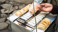 Gurih Lembut! 20 Kue Pancong Original Rp 5 Ribuan Ada di Sini