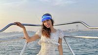 7 Potret Wanita Cantik Asal Dubai yang Ngeluh Jadi Orang Kaya