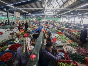 Melihat Pasar Rakyat Ber-SNI di Puncak