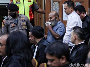 Lukas Enembe Minta Jadi Tahanan Kota di Hadapan Hakim, Ini Alasannya