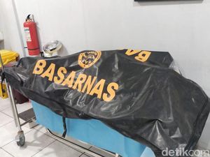 Nelayan Gresik Hilang Tenggelam di Bendung Gerak Sembayat Ditemukan Tewas Nelayan Gresik Hilang Tenggelam di Bendung Gerak Sembayat Ditemukan Tewas