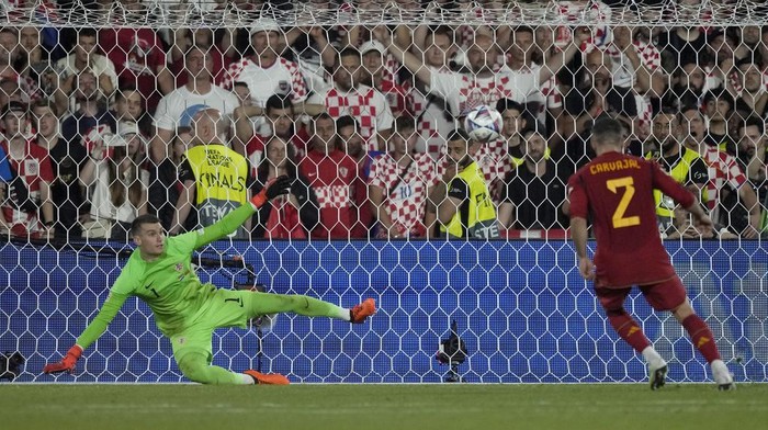 Dingin! Panenka Carvajal Pastikan Spanyol Juara UEFA Nations League