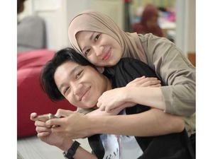 12 Tahun Vakum, Okie Agustina Siap Comeback 12 Tahun Vakum, Okie Agustina Siap Comeback