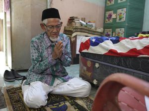 Potret Pak Ogah di Tangerang Berangkat Haji Usai Nabung 30 Tahun