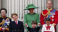 Foto: Pangeran Louis Beraksi Lagi, Berekspresi Gemas di Ultah Raja Charles
