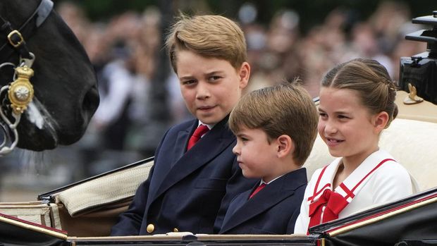  Prince George, Prince Louis and Princess Charlotte leave Buckingham Palace to take part in the Trooping The Colour parade, in London, Saturday, June 17, 2023. Trooping the Colour is the King's Birthday Parade and one of the nation's most impressive and iconic annual events attended by almost every member of the Royal Family.(AP Photo/Alastair Grant)