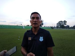 Manajemen Tunjuk Ridwan Saragih Jadi Pelatih Kepala PSMS Medan Manajemen Tunjuk Ridwan Saragih Jadi Pelatih Kepala PSMS Medan