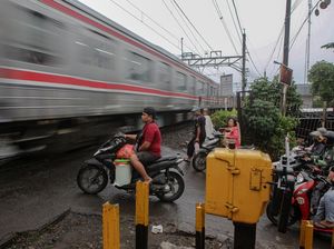 Saran MTI Biar Orang Patuh di Perlintasan Kereta: Pasang Videotron