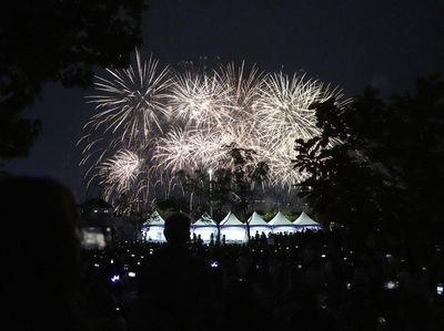 Pesta Kembang Api Meriahkan Ulang Tahun ke-10 BTS di Seoul