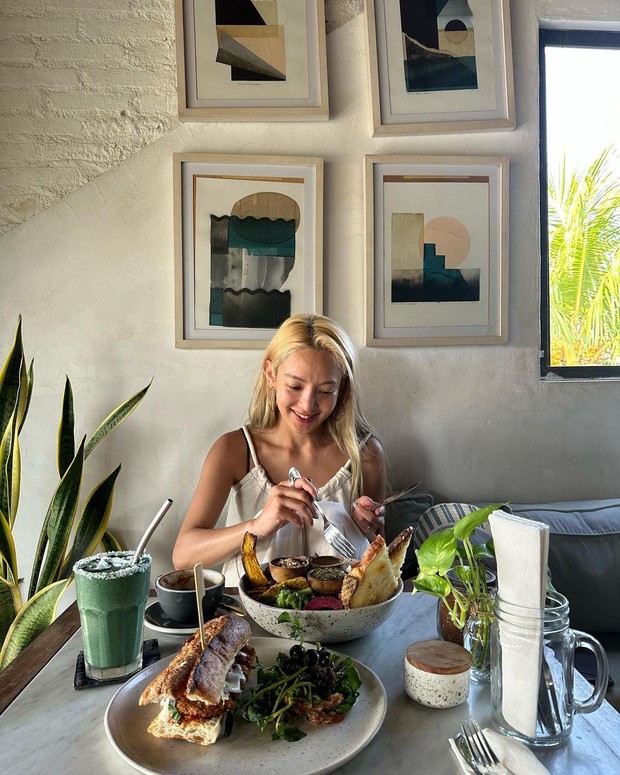 Potret Hyoyeon Girls' Generation di Bali