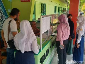 Siswa Miskin di Klaten Pusing Ditolak Sistem PPDB SMA, Panitia Ikut Bingung Siswa Miskin di Klaten Pusing Ditolak Sistem PPDB SMA, Panitia Ikut Bingung