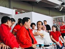 Jan Ethes Jadi Pendamping Emiliano Martinez, Jokowi: Tahu-tahu Ndampingi