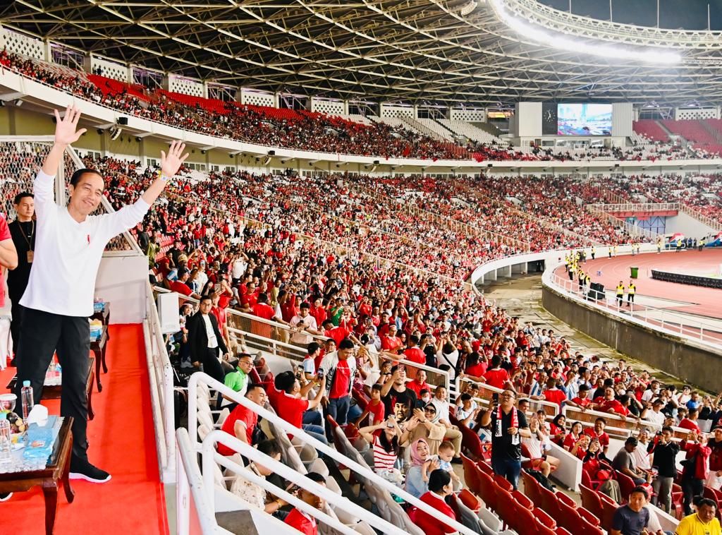 Prabowo hingga Kapolri Dampingi Jokowi Nonton Indonesia Vs Argentina. (Laily Rachev - Biro Pers Sekretariat Presiden)