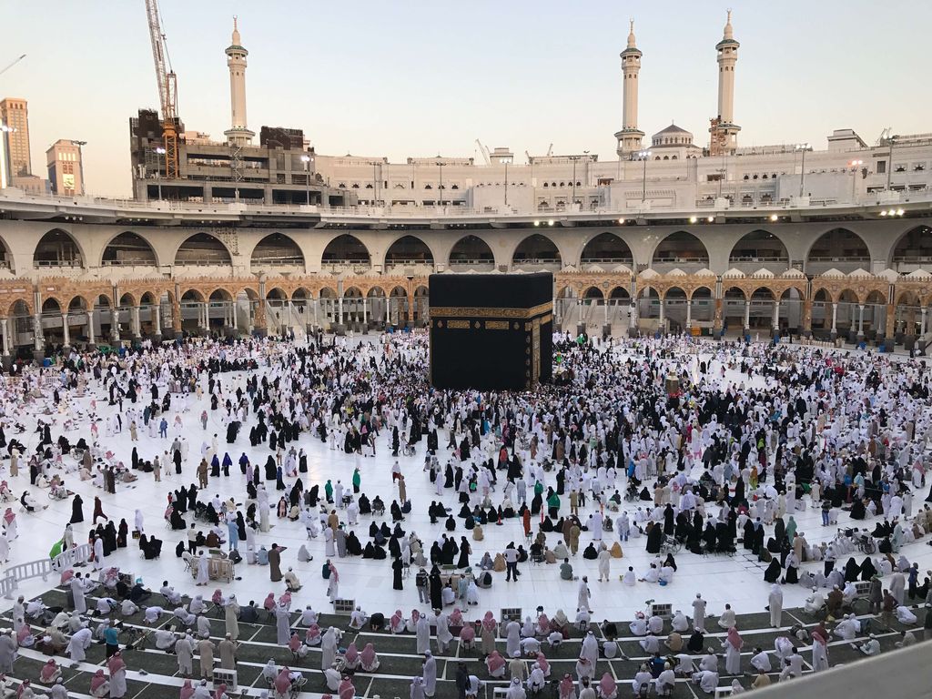 suasana Ka'bah di Mekkah/foto:unsplash/ tasnim umar