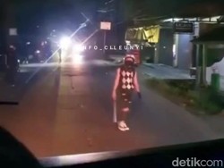 Viral Gerombolan Pemuda Bersenjata Tajam Setop Bus di Bandung