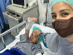 Kronologi Tya Ariestya Tahu Tangan Anak Bengkok dan Retak Jatuh dari Skuter Kronologi Tya Ariestya Tahu Tangan Anak Bengkok dan Retak Jatuh dari Skuter