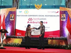 Bank Jatim Serahkan Bantuan CSR Ambulans ke RSJ Menur