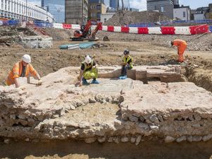Langka! Makam Romawi Kuno Ditemukan di Bawah Kota London, Begini Penampakannya