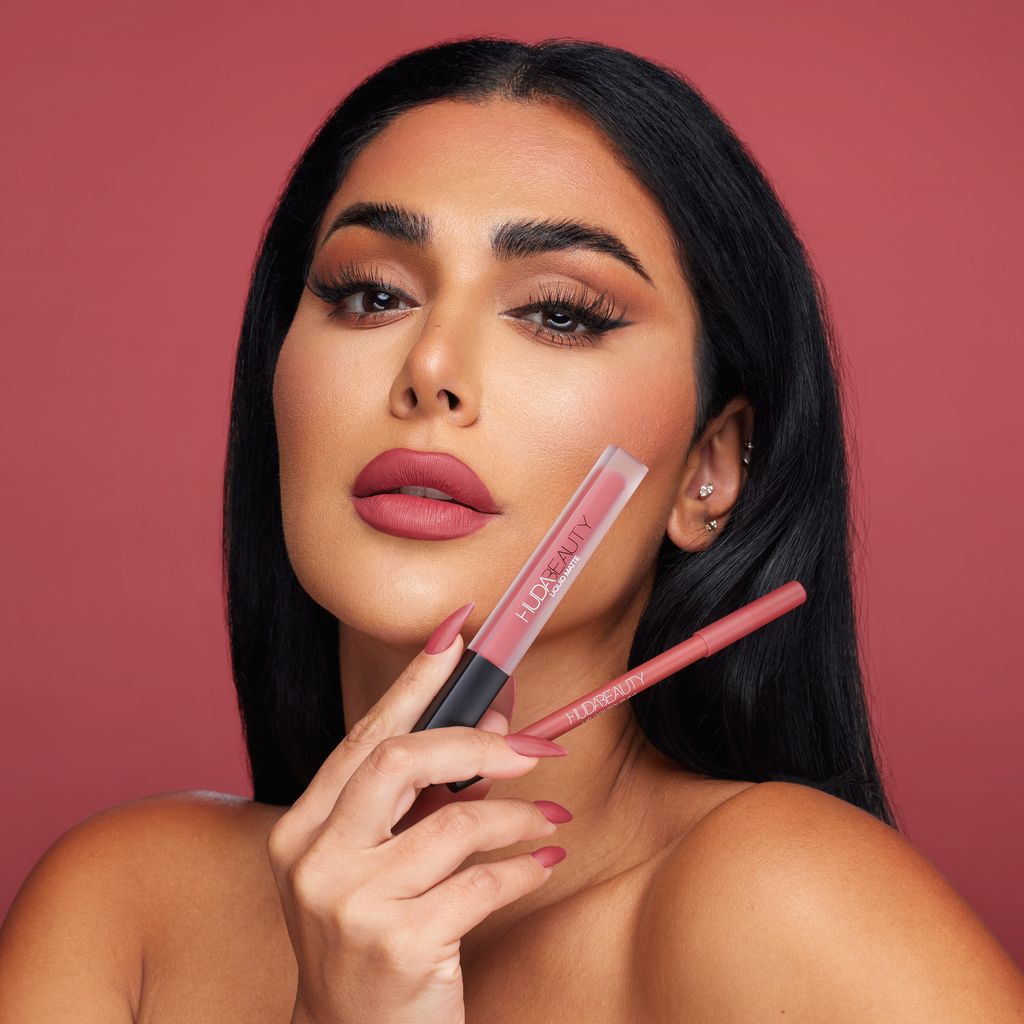 Grand Launching Huda Beauty di Indonesia