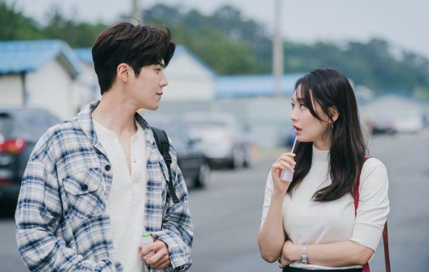 Hometown Cha-Cha-Cha (2021)/Dok.TvN