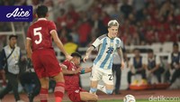 Di laga itu, Asnawi menjadi starter timnas Indonesia sedangkan Garnacho baru masuk di babak kedua untuk Argentina. Foto: Rifkianto Nugroho/detikcom