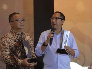 Transformasi Digital Antar Bapenda Raih Anugerah detikJabar Awards