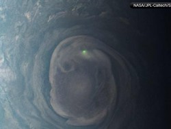 NASA Deteksi Kemunculan Kilatan Petir Misterius di Jupiter