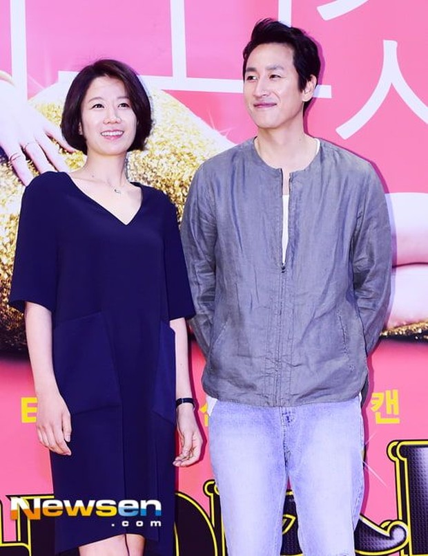 Lee Sun Kyun dan Jeon Hye Jin/Foto: Newsen Pasangan aktor