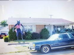 Patung Mengerikan yang Mejeng di Rumah