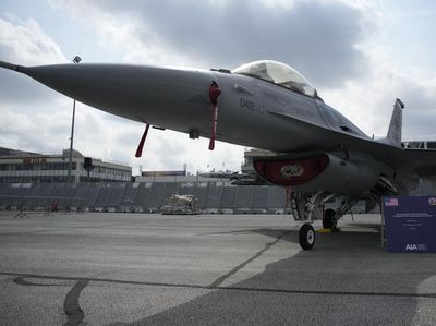 Penampakan Jet Tempur hingga Drone Canggih di Paris Air Show