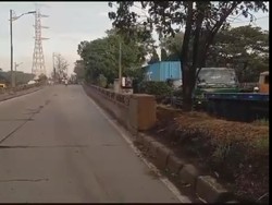 Perbaikan Jembatan Amblas di Jl Marunda Jakut, Lalin Arah Cilincing Macet