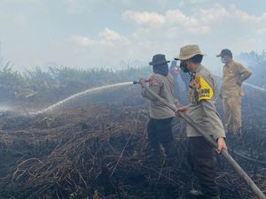 30 Hektare Lahan Terbakar di Rohul, Sudah 3 Hari Belum Padam!