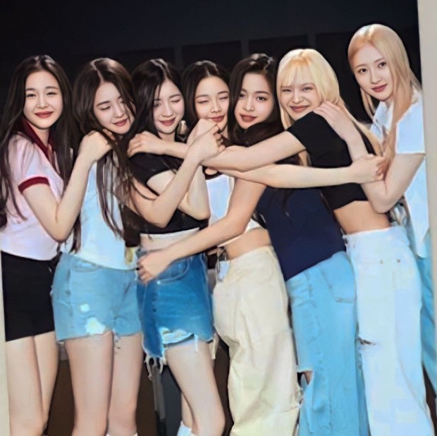 Potret BABYMONSTER/ Foto: instagram.com/babymonster_ygofficial Potret BABYMONSTER