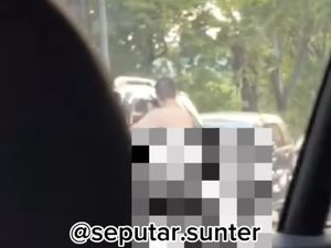 Geger WNA ODGJ Bugil Lari-larian hingga Nemplok Mobil di Sunter Geger WNA ODGJ Bugil Lari-larian hingga Nemplok Mobil di Sunter