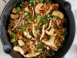 Resep Nasi Goreng Jamur Shitake yang Pedas Gurih Untuk Sarapan Praktis