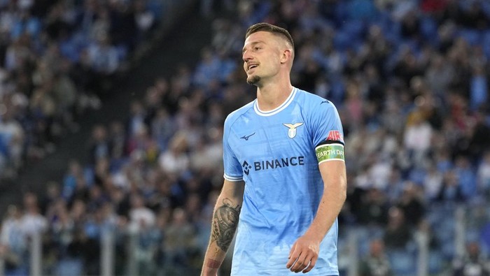 Lazios Sergej Milinkovic-Savic reacts after missing a scoring chance during the Italian Serie A soccer match between Lazio and Torino at the Stadio Olimpico stadium in Rome, Italy, Saturday, April 22, 2023. (AP Photo/Alessandra Tarantino)