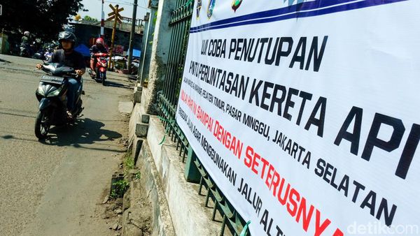 Siap-siap! Pintu Perlintasan KA Pasar Minggu-Condet Mau Ditutup