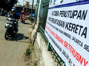 Siap-siap! Pintu Perlintasan KA Pasar Minggu-Condet Mau Ditutup