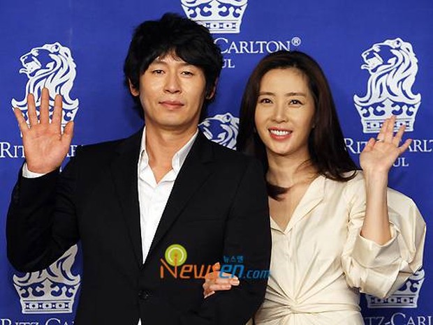 Sol Kyung Gu dan Song Yoon Ah/Foto: Newsen Pasangan aktor