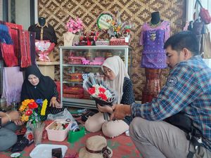 Aneka Kreasi Emak-emak di Binjai Mengais Rupiah-Hindari Gibah