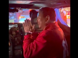 Usai Nonton Timnas, Prabowo Jadi Sasaran Selfie-Diteriaki Presiden