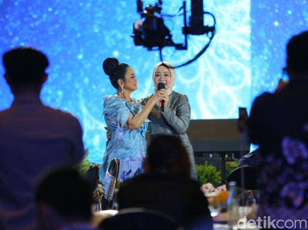 Merdu Banget, Duet Vina Panduwinata dan Atalia Praratya di detikJabar Awards