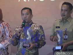 Ramah Investasi, Pemkab Karawang Raih detikJabar Awards 2023