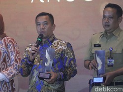 Ramah Investasi, Pemkab Karawang Raih detikJabar Awards 2023