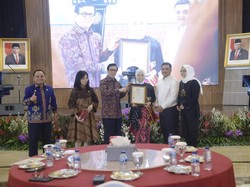 Menkumham Resmi Berikan Hak Cipta Lagu Loneliness ke Putri Ariani