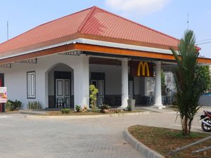 Warga Kediri Protes Bangunan Cagar Budaya Dirombak Jadi McDonalds Warga Kediri Protes Bangunan Cagar Budaya Dirombak Jadi McDonalds