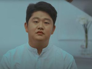 Penyanyi Choi Sung Bong Ditemukan Meninggal di Rumahnya