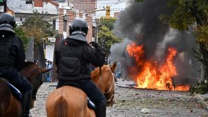 Potret Demo Rusuh yang Mencekam di Argentina