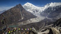 Satelit Sempat Tangkap Tanda Gletser Nepal Akan Runtuh