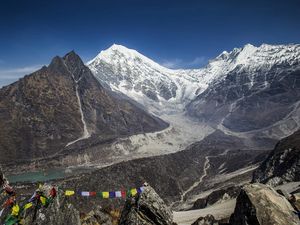 Gletser Himalaya Mencair Lebih Cepat, Cadangan Air Miliaran Orang Terancam